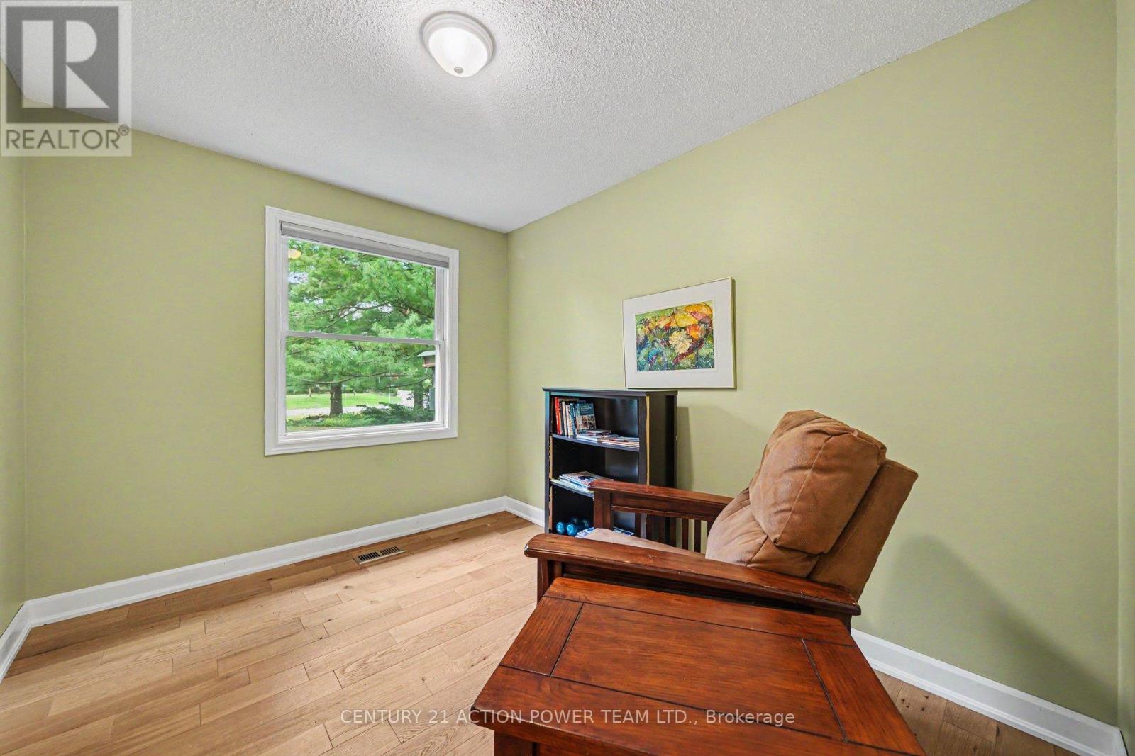 931 KEVIN CRESCENT - Image 18