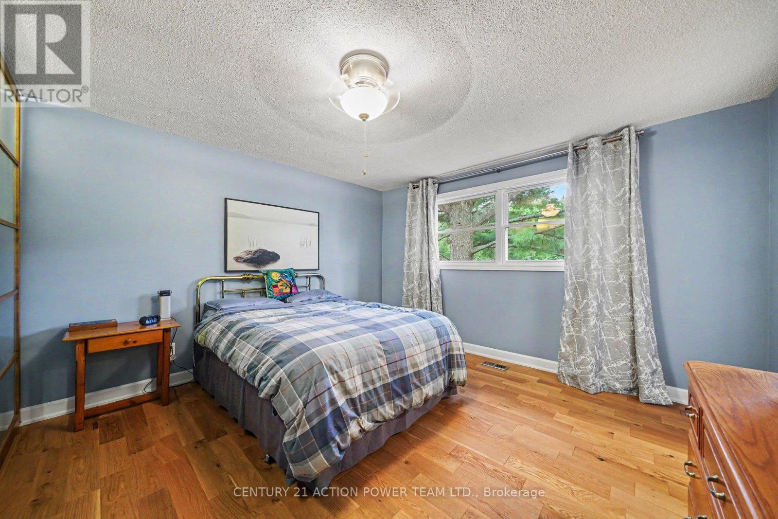 931 KEVIN CRESCENT - Image 21