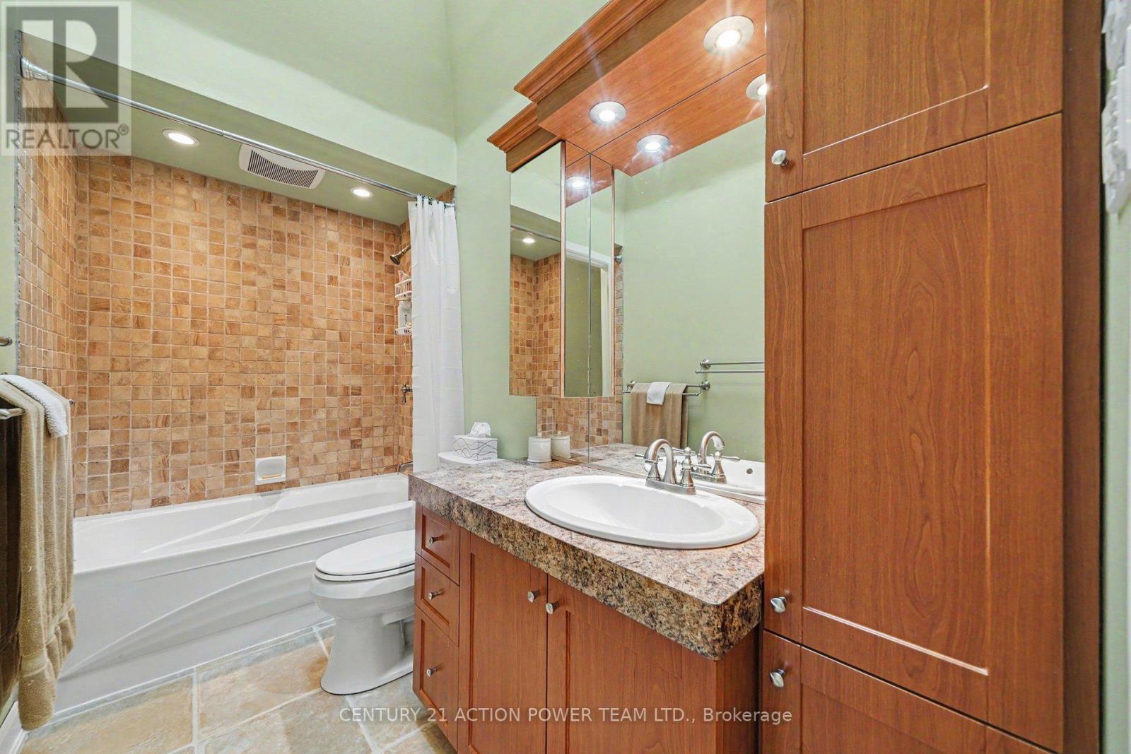931 KEVIN CRESCENT - Image 23