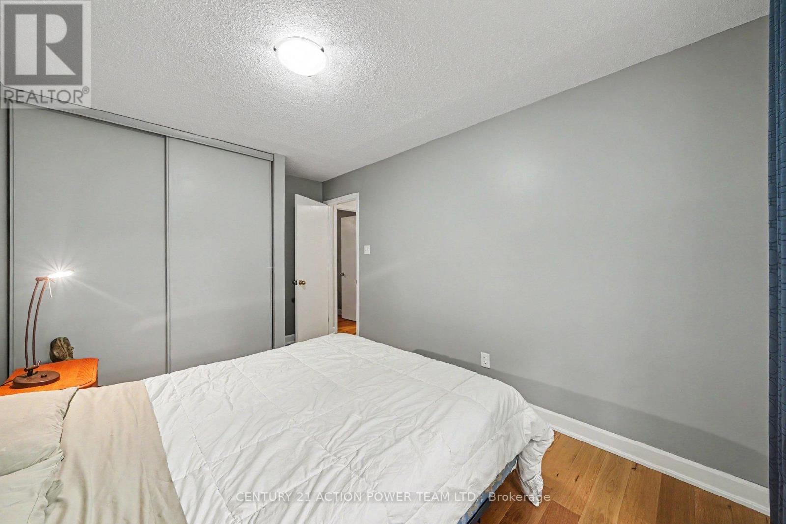 931 KEVIN CRESCENT - 25