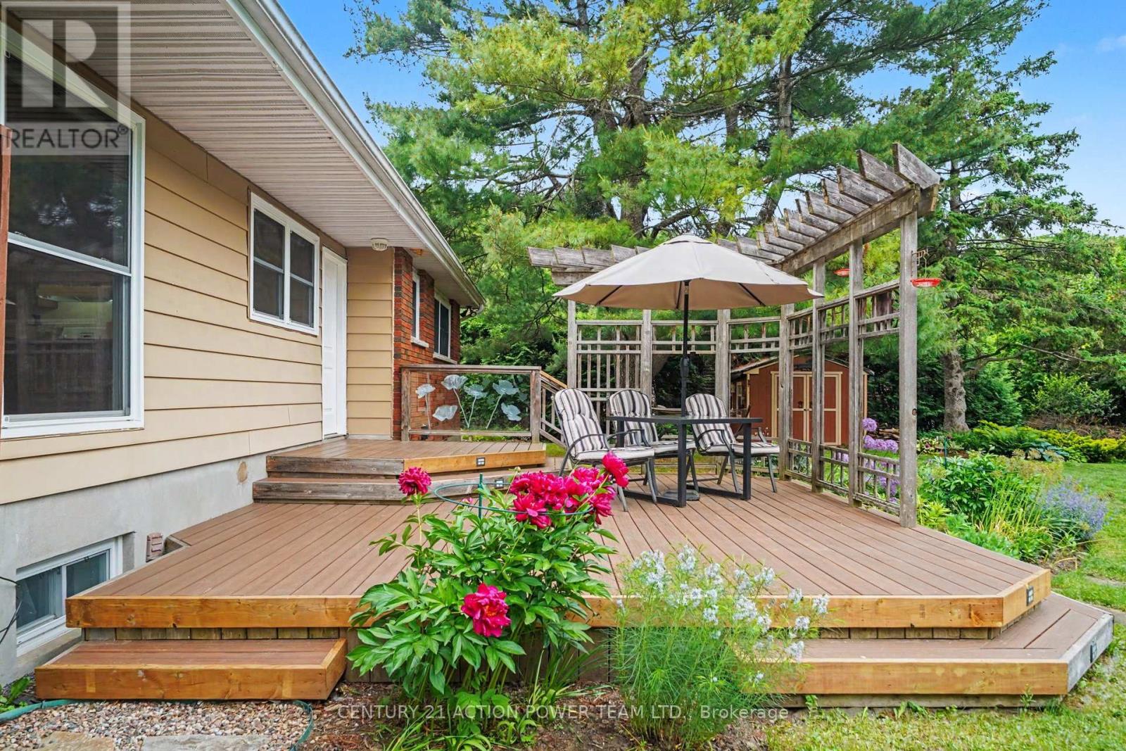 931 KEVIN CRESCENT - 32