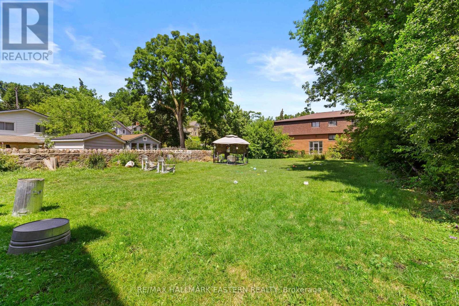 220 DUBLIN STREET - Image 36