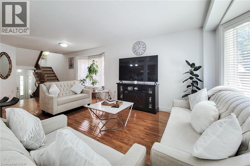 #13 171 HIGHBURY Drive - Image 17