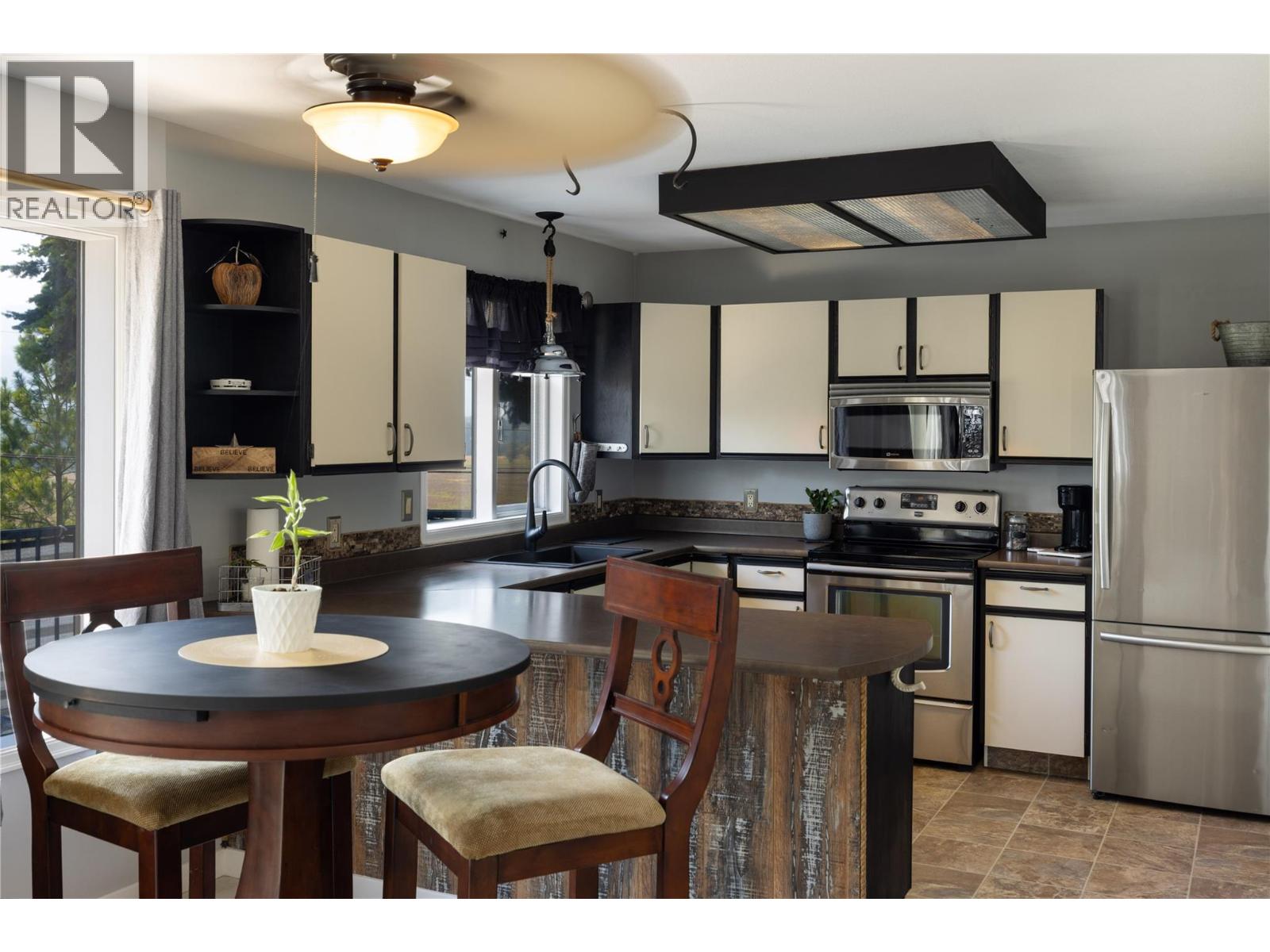 1855 Grandview Avenue - 23