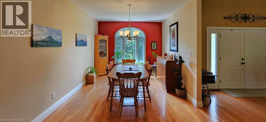 110 MONCK Square - Image 11