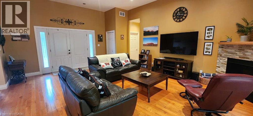110 MONCK Square - Image 13