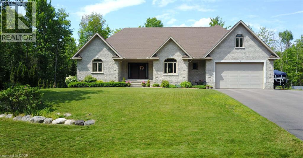 110 MONCK Square - 1