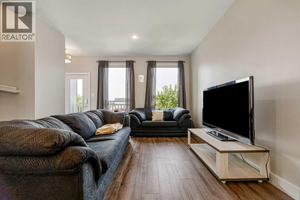 824 Coalbrook Close W - Image 3