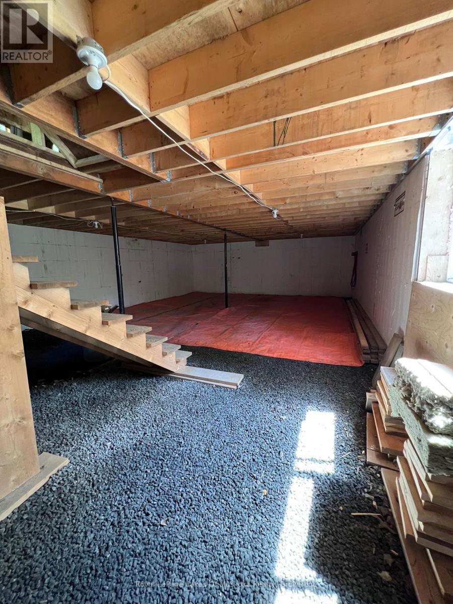 1096 RAYMOND ROAD - 10