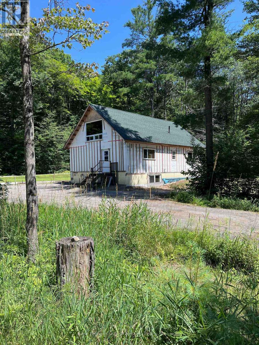 1096 RAYMOND ROAD - 19