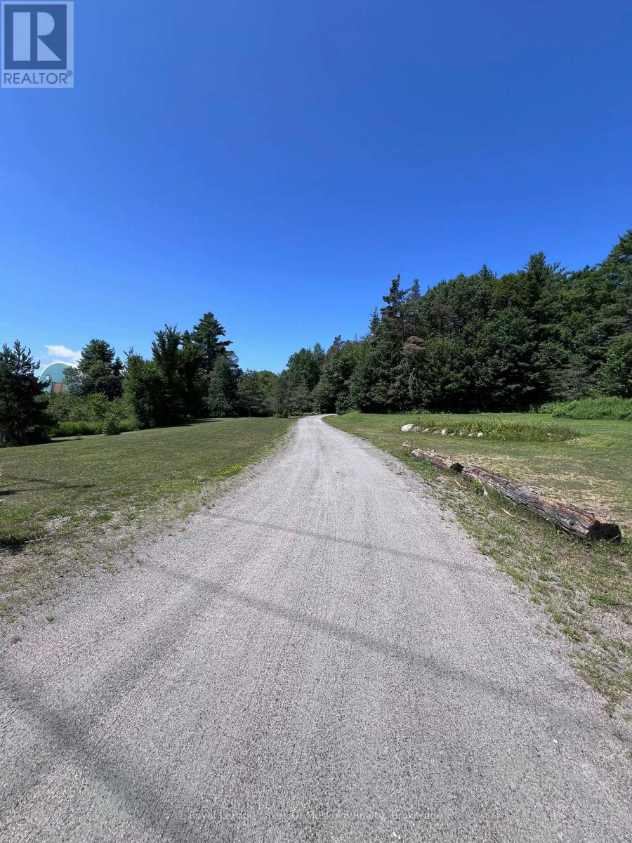 1096 RAYMOND ROAD - 4