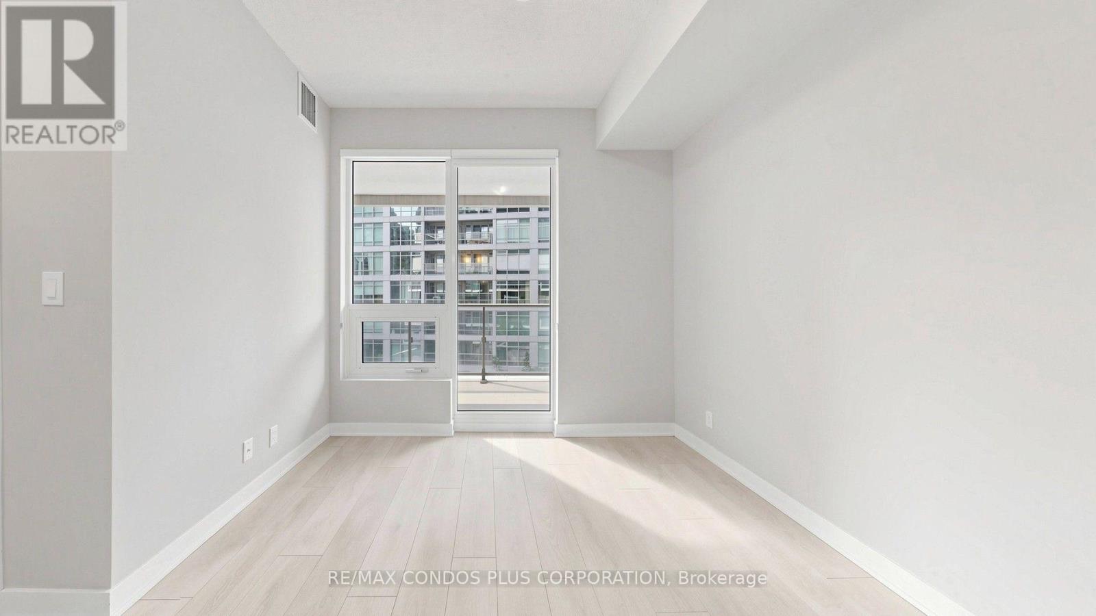 #506 2221 YONGE STREET - 10
