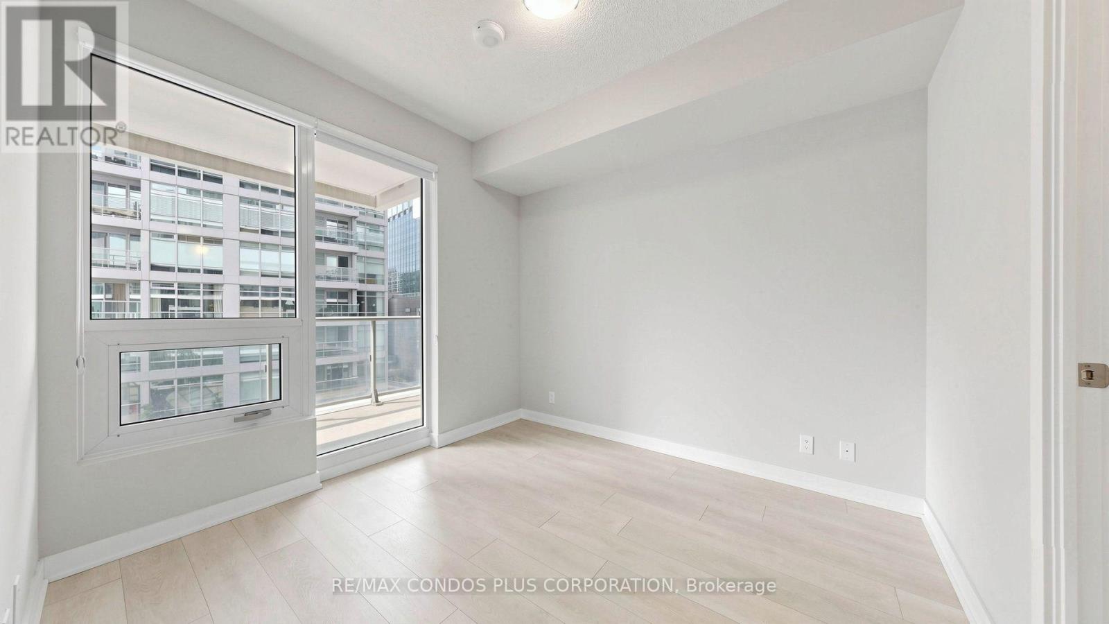 #506 2221 YONGE STREET - 11