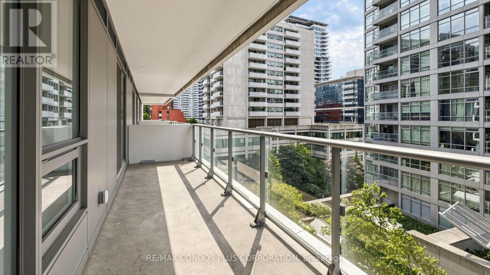 #506 2221 YONGE STREET - 19