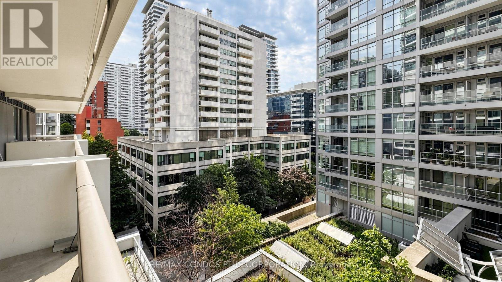 #506 2221 YONGE STREET - 20