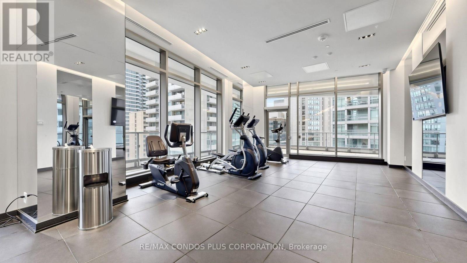 #506 2221 YONGE STREET - 27
