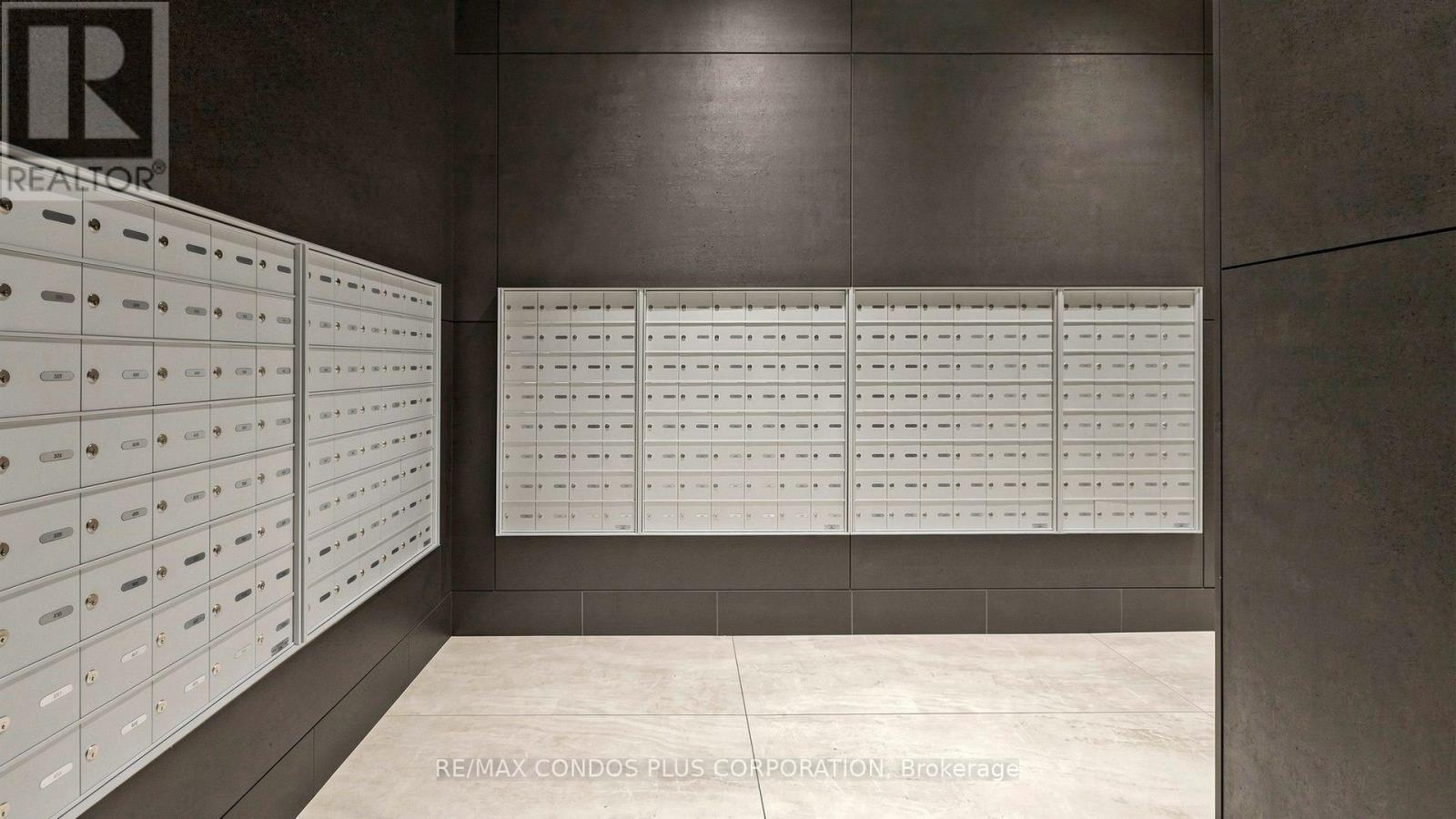 #506 2221 YONGE STREET - 36