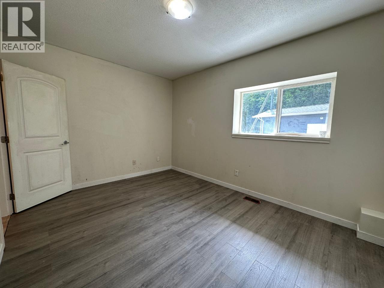  4652 Rose Crescent, Eagle Bay