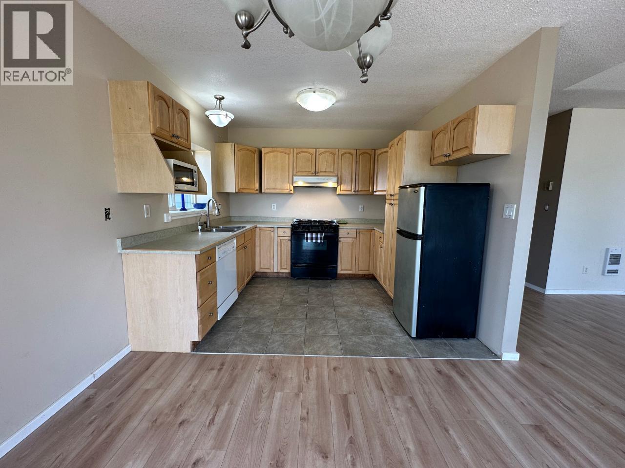 4652 Rose Crescent - 28