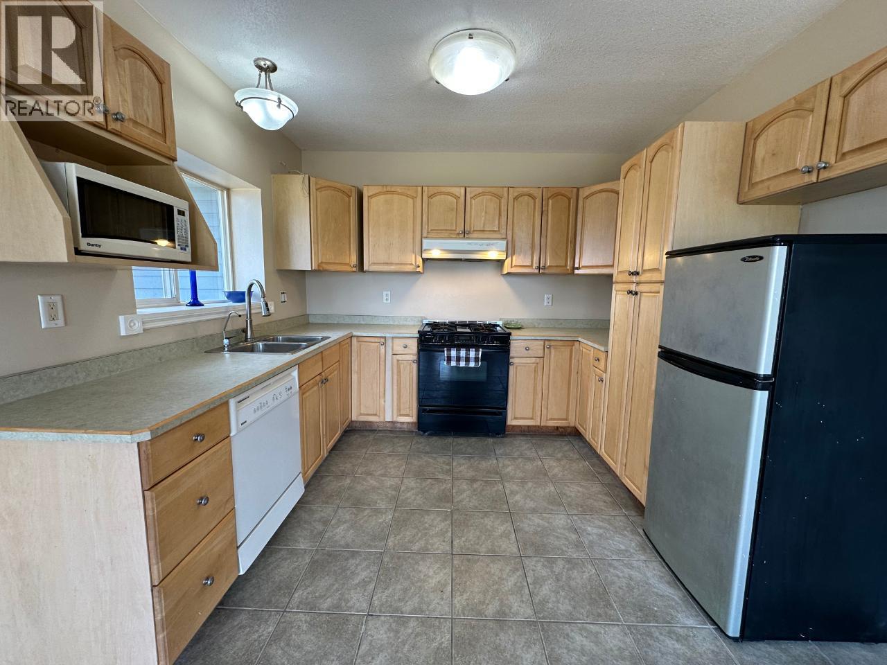 4652 Rose Crescent - 27