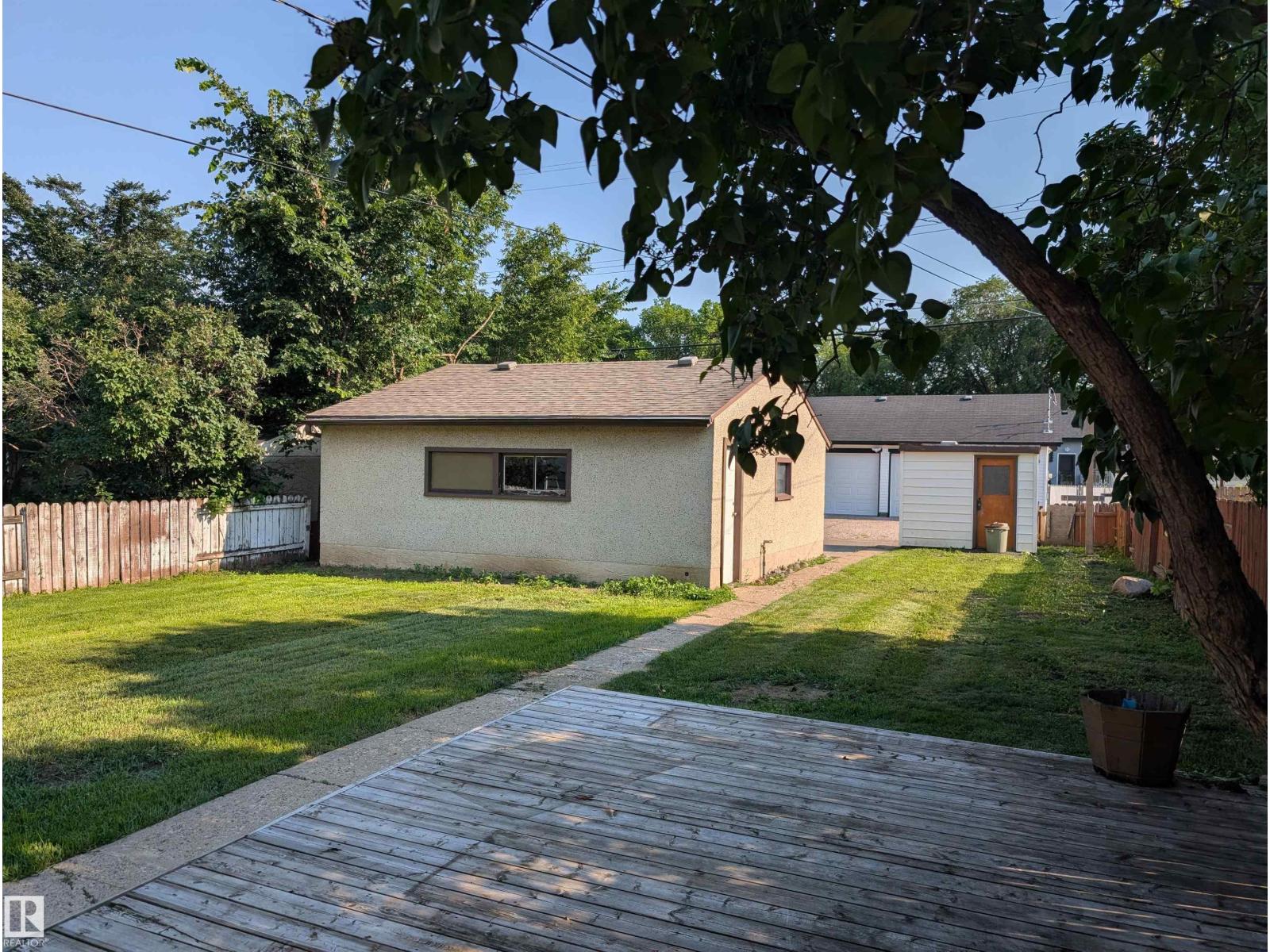 9747 66 AV NW - Image 30