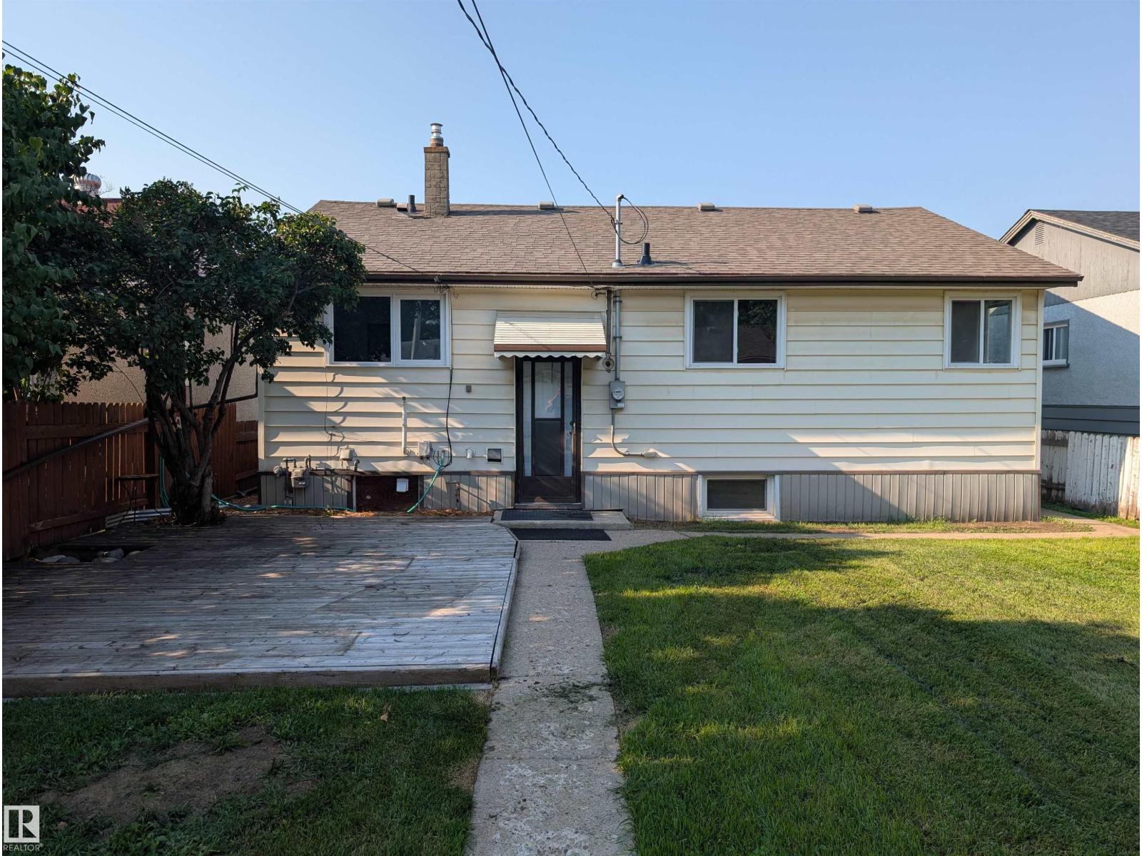 9747 66 AV NW - 31