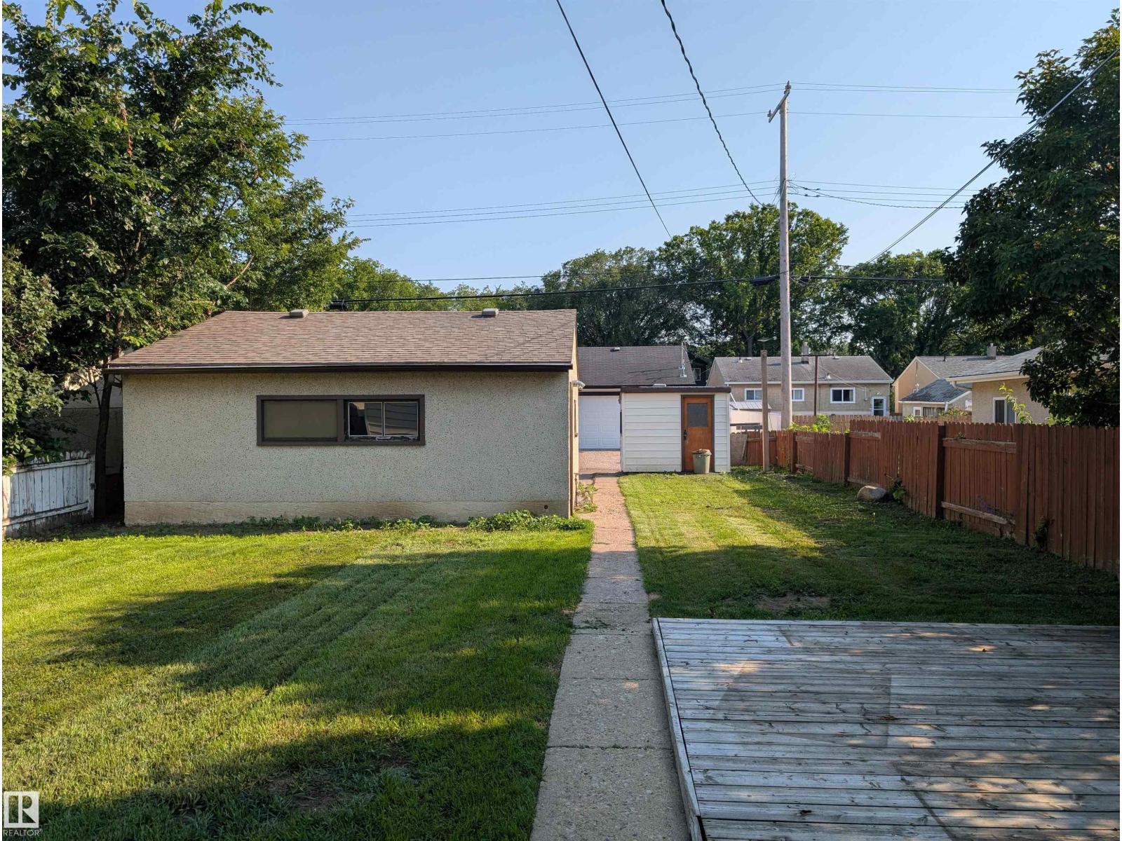 9747 66 AV NW - 33