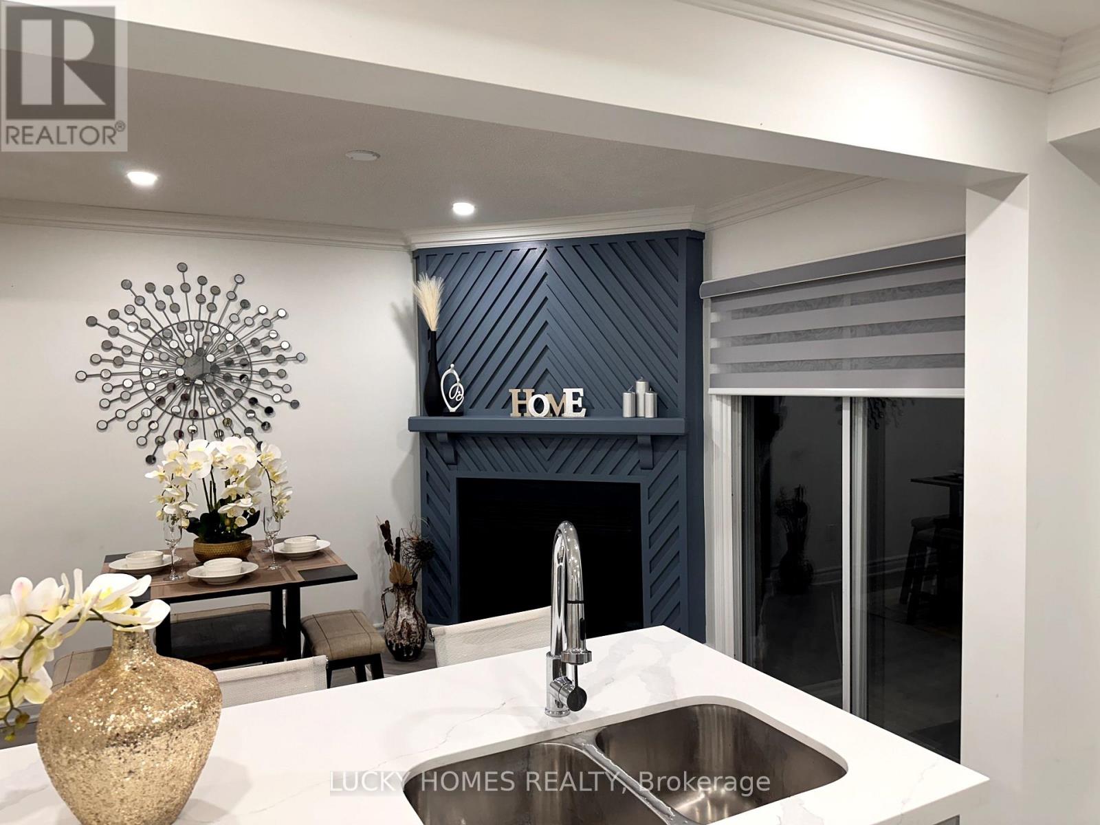 39 LAIDLAW DRIVE - 3
