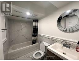 39 Laidlaw Drive, Barrie, ON L4N7S2 Photo 18