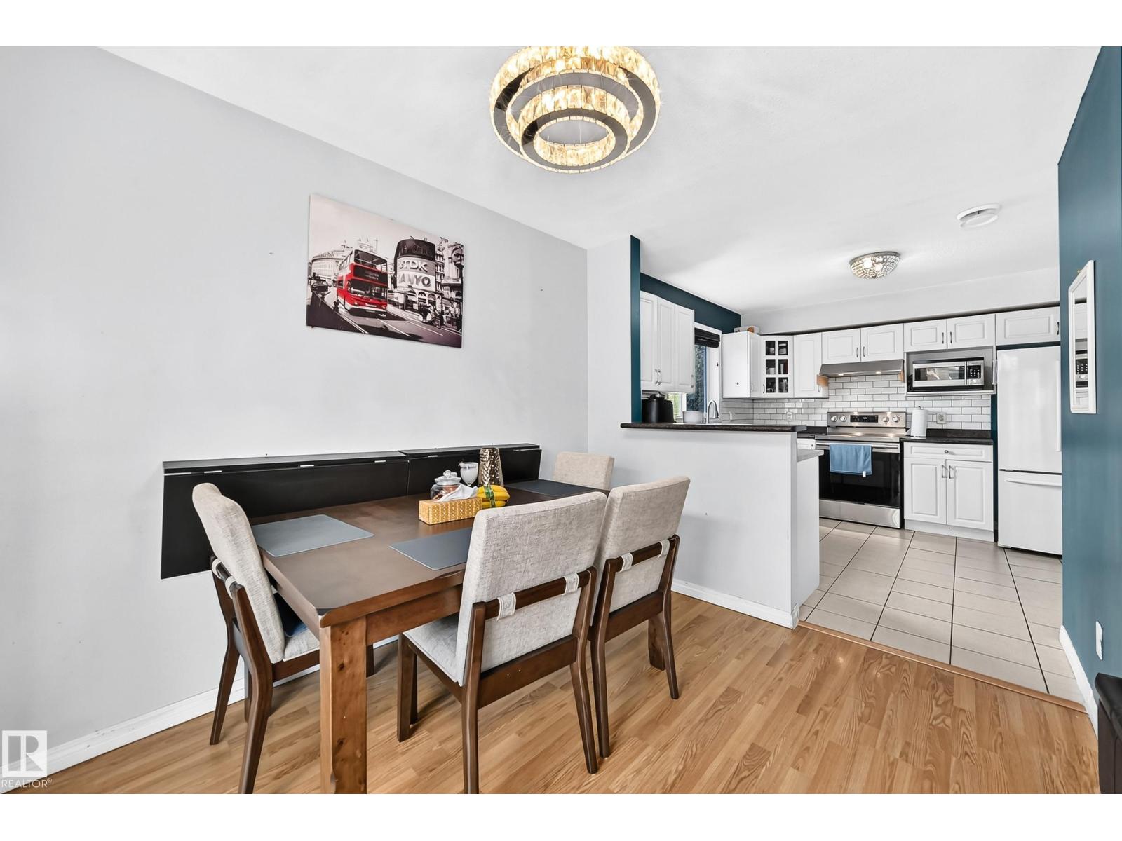 #72 2505 42 ST NW - 19
