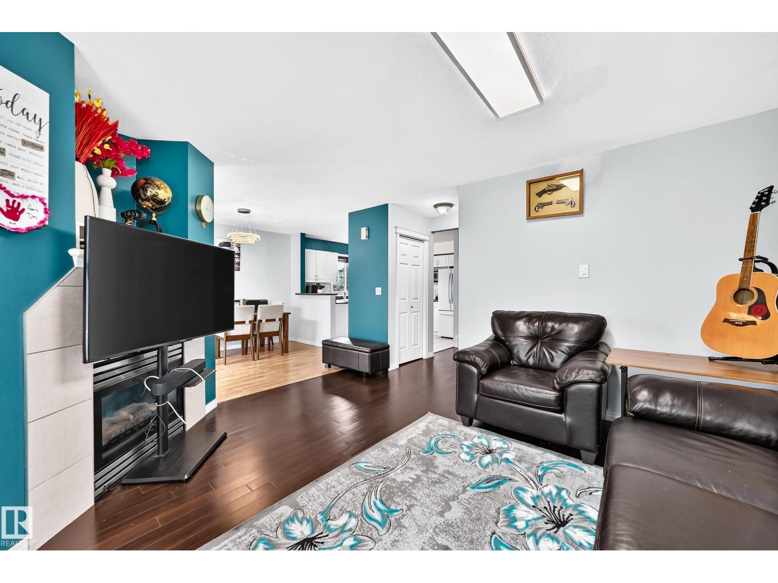 #72 2505 42 ST NW - 23
