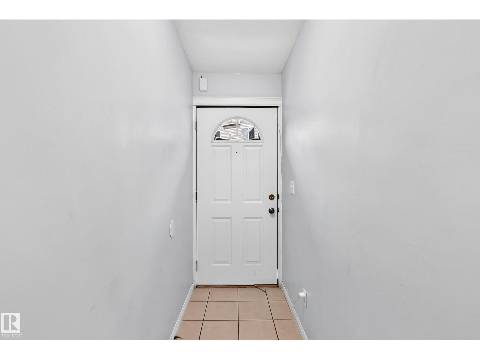 #72 2505 42 ST NW - Image 6