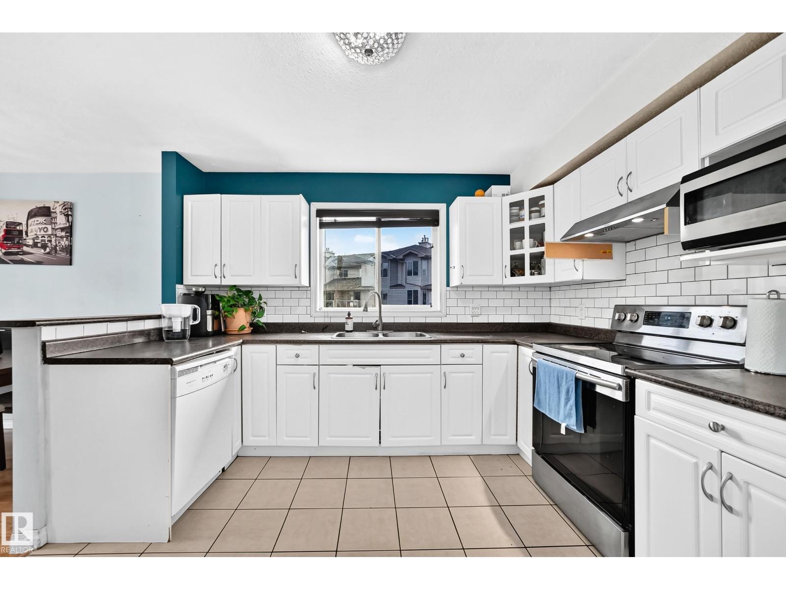 #72 2505 42 ST NW - 7