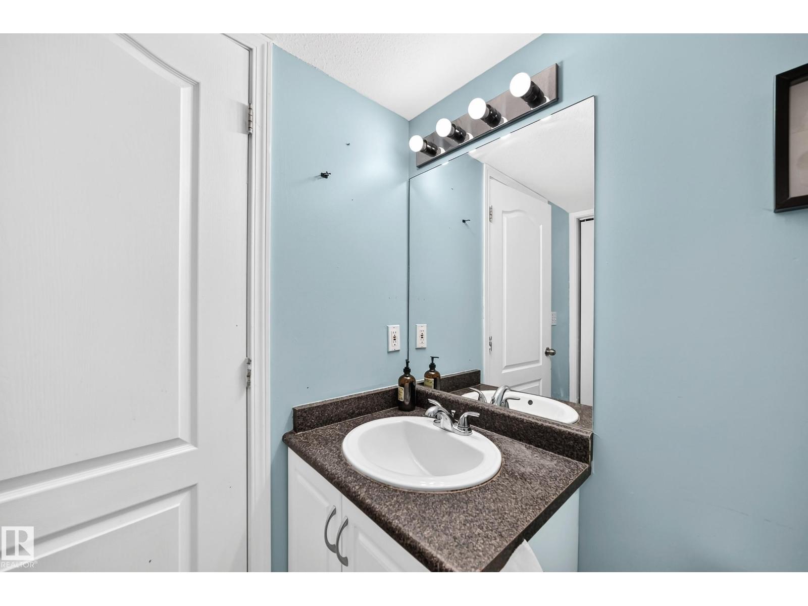 #72 2505 42 ST NW - Image 25