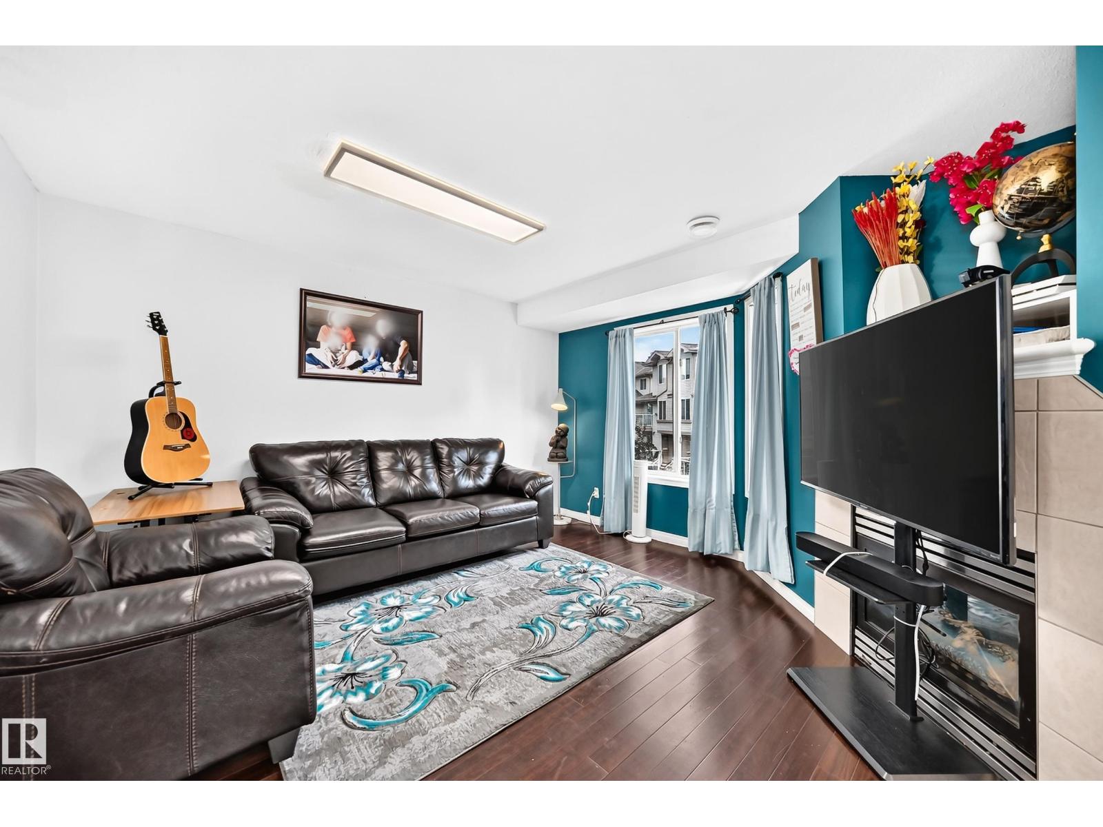 #72 2505 42 ST NW - 20