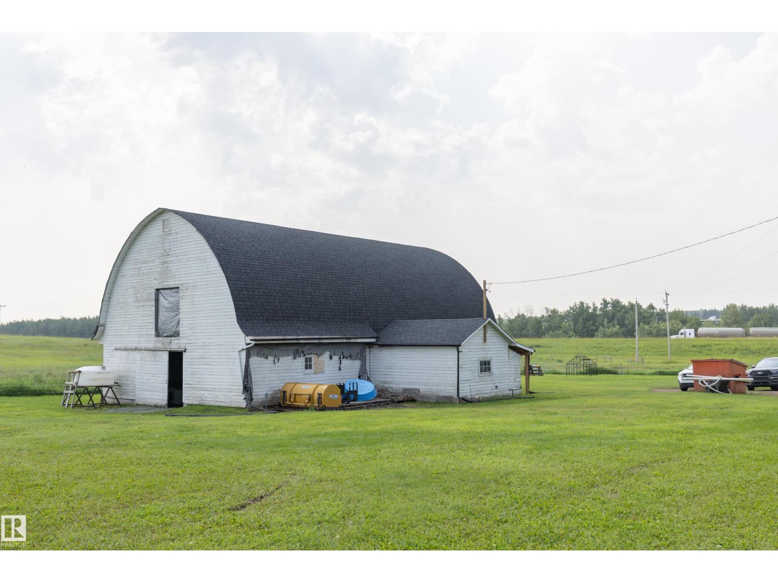 191062 HWY 16 - 34