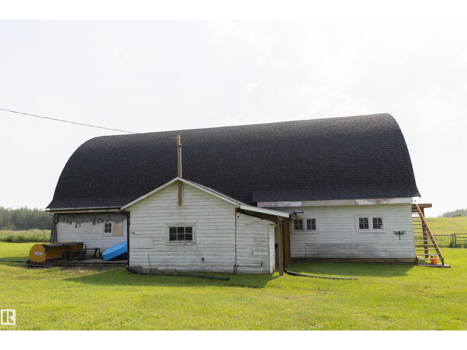 191062 HWY 16 - Image 32