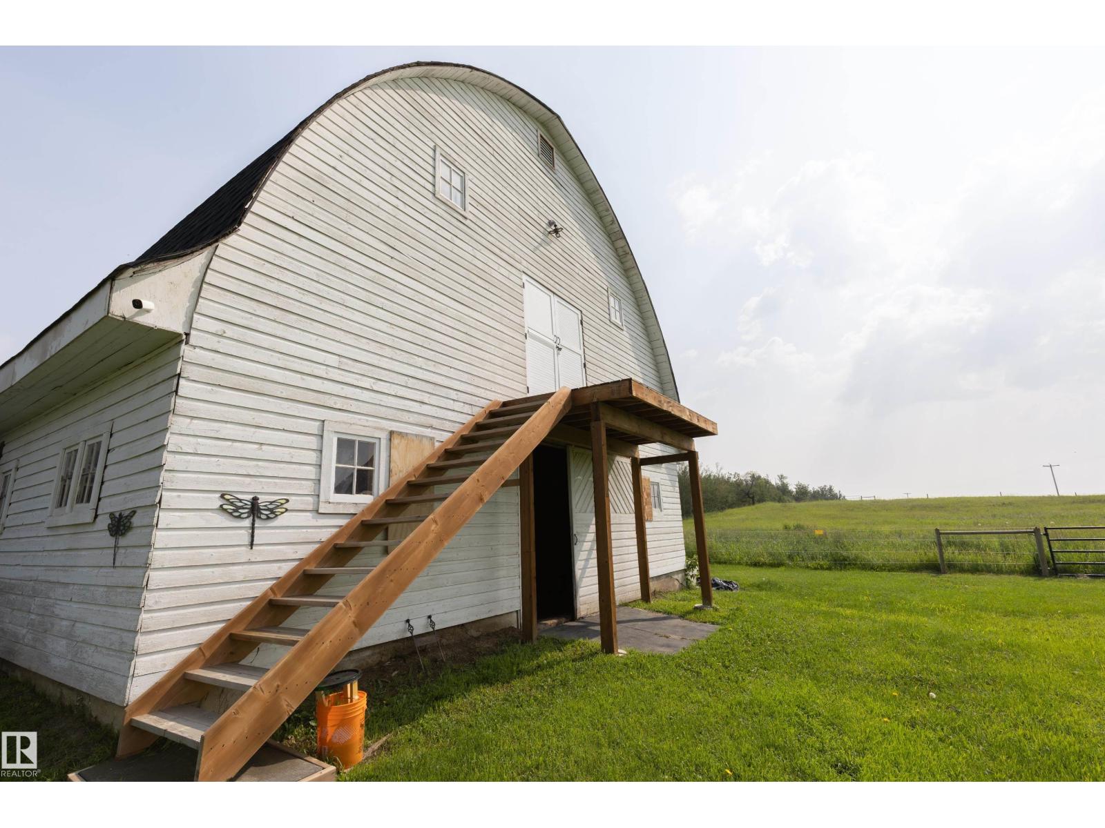 191062 HWY 16 - Image 29