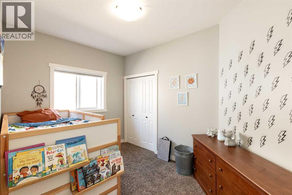 19 Hanson Green, Penhold