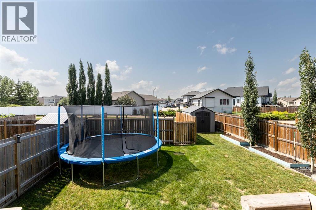 19 Hanson Green, Penhold