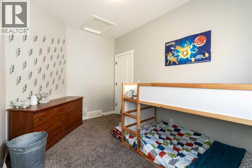 19 Hanson Green, Penhold