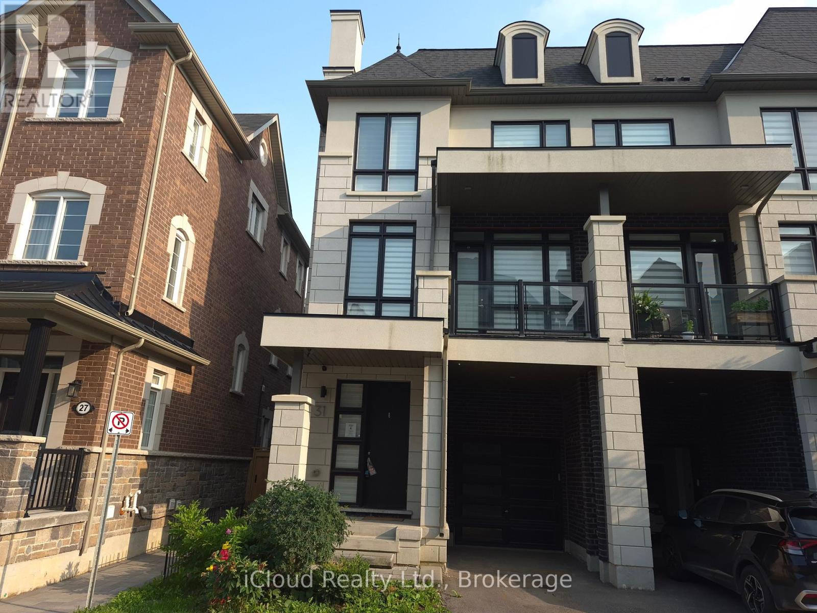 31 GLOBEMASTER LANE - 1