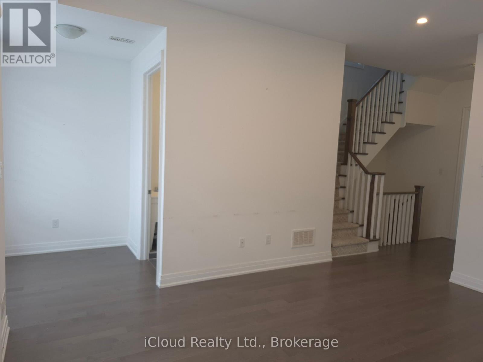 31 GLOBEMASTER LANE - 8