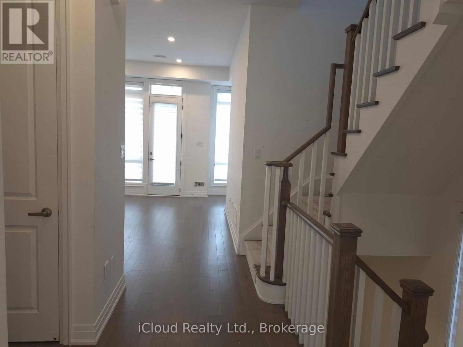 31 GLOBEMASTER LANE - 6