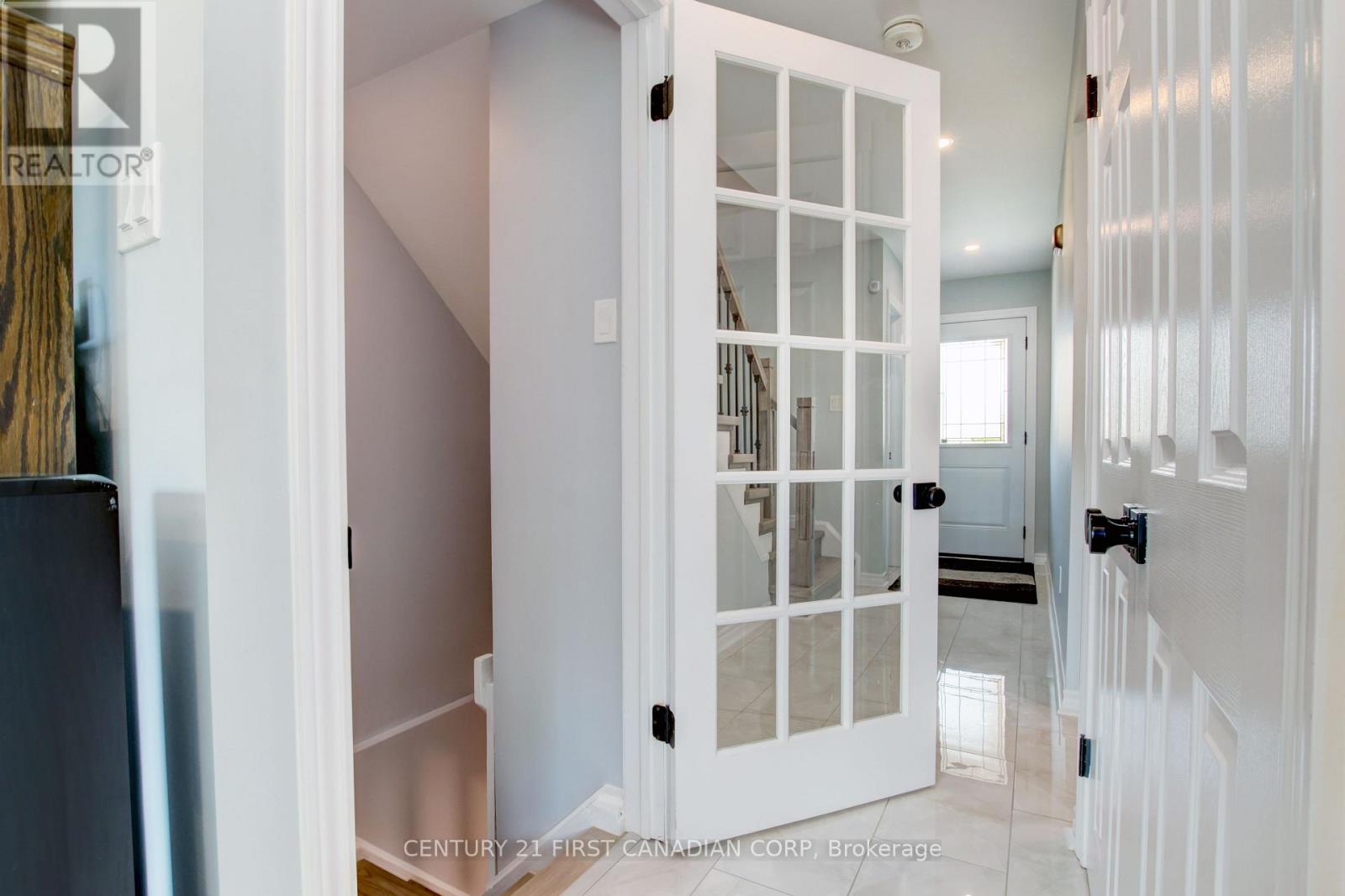 79 NEWBRIDGE CRESCENT - 27