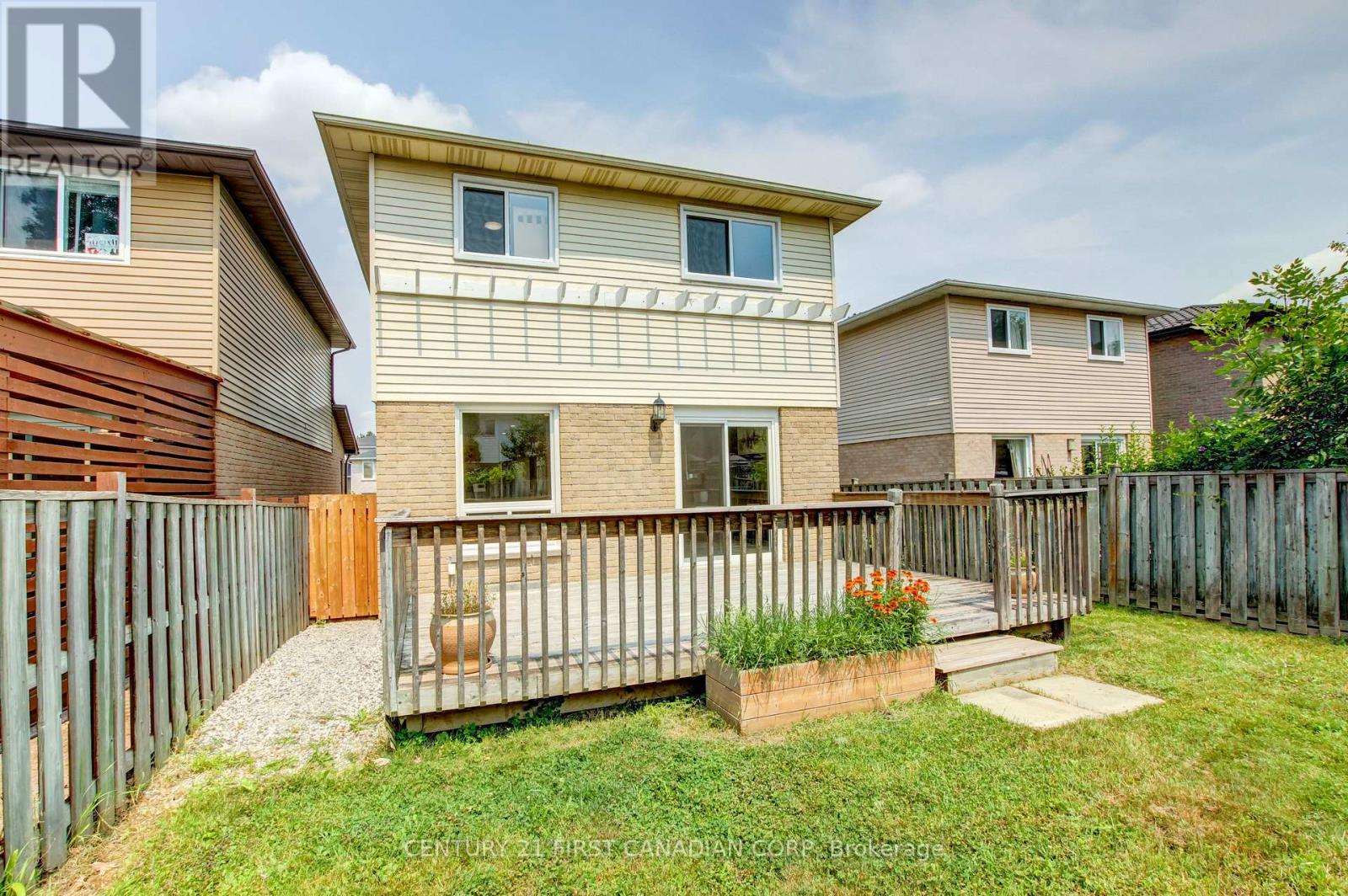 79 NEWBRIDGE CRESCENT - 41