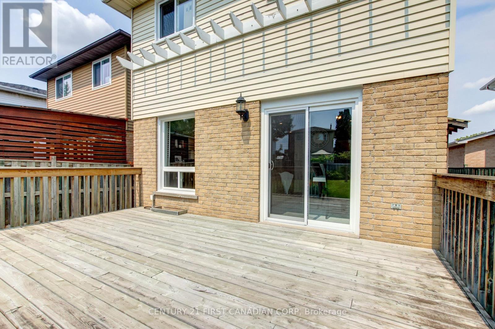 79 NEWBRIDGE CRESCENT - 43