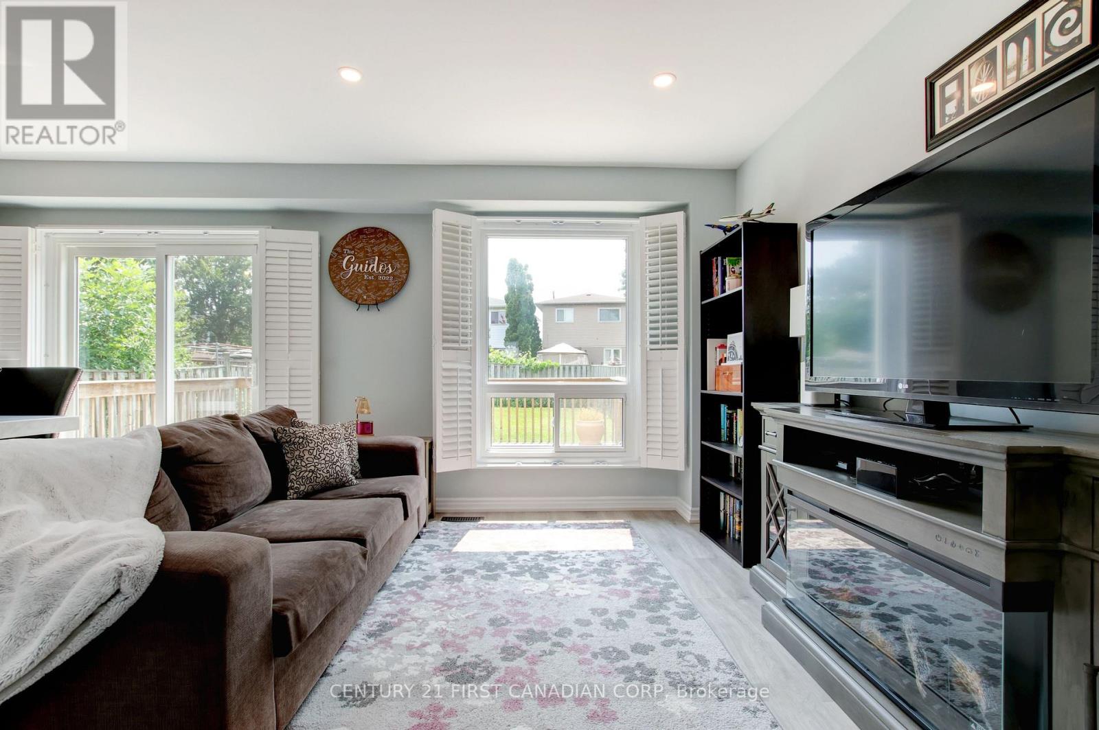 79 NEWBRIDGE CRESCENT - 6
