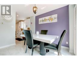 Kitchen - 79 Newbridge Crescent, Brampton, ON L6S4B5 Photo 10