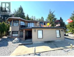 1820 Olympus Way, West Kelowna